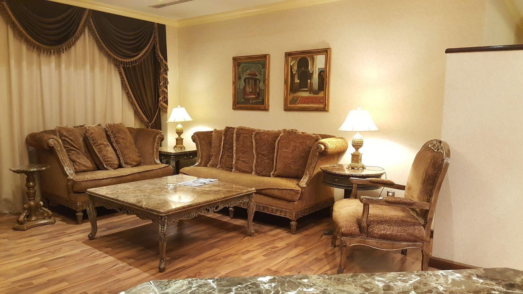 Amjad Royal Suites Hotel Jeddah Ngoại thất bức ảnh