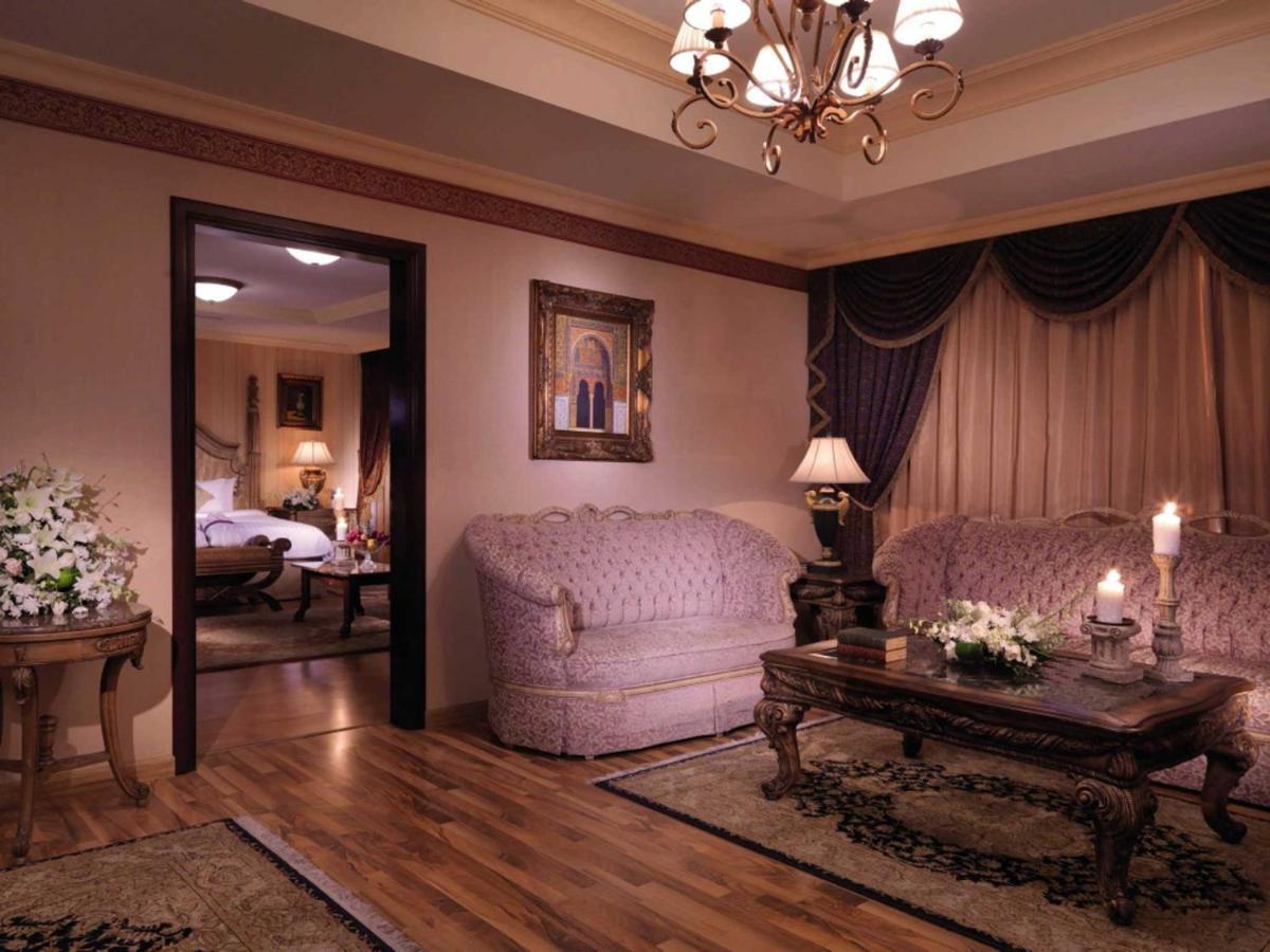 Amjad Royal Suites Hotel Jeddah Ngoại thất bức ảnh